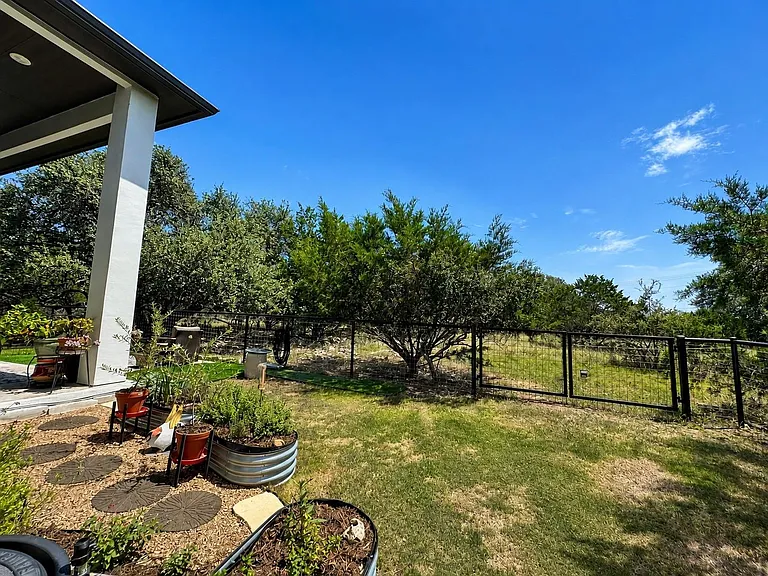 365 Warbler Dr — Photo 22