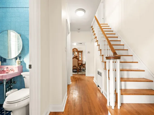 7 Roosevelt Terrace image 15 of 49