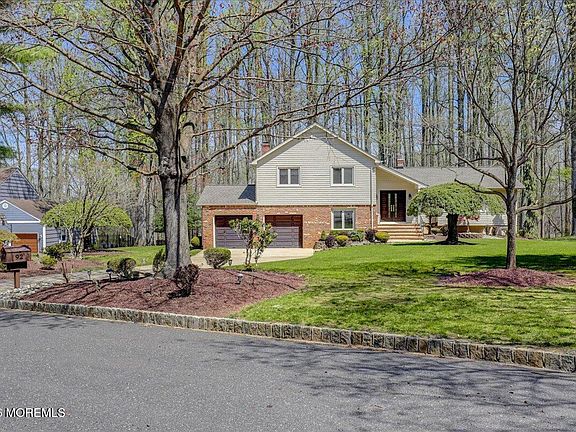 5th image of 92 Fox Chase Court