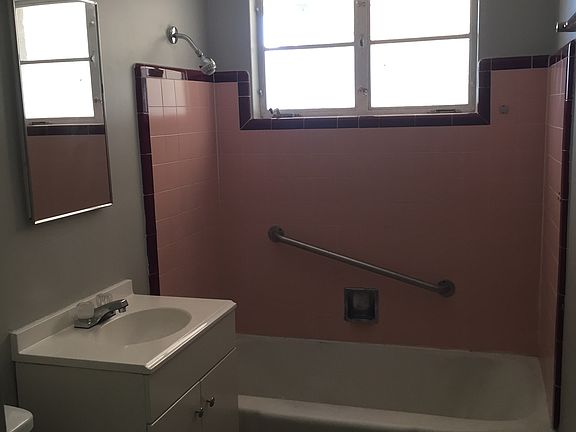 4th image of 58 N Hunt Dr