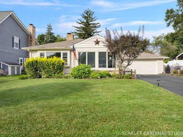 1210 S Gables Blvd, Wheaton, IL 60189