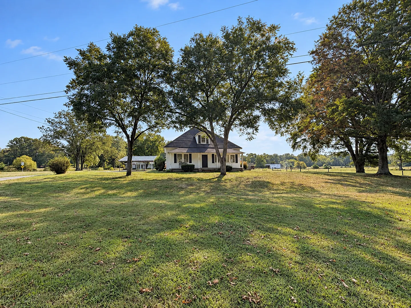 3/2 Country Home in Model School District- $1,895 — Photo 3