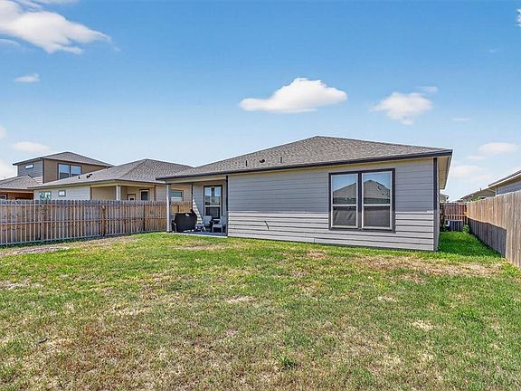 5th image of 2214 Cuarzo Dr