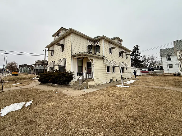 133 S Summit Ave #2 — Photo 7
