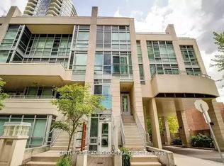 21 Olive Ave #202, Toronto, ON M6G1T7
