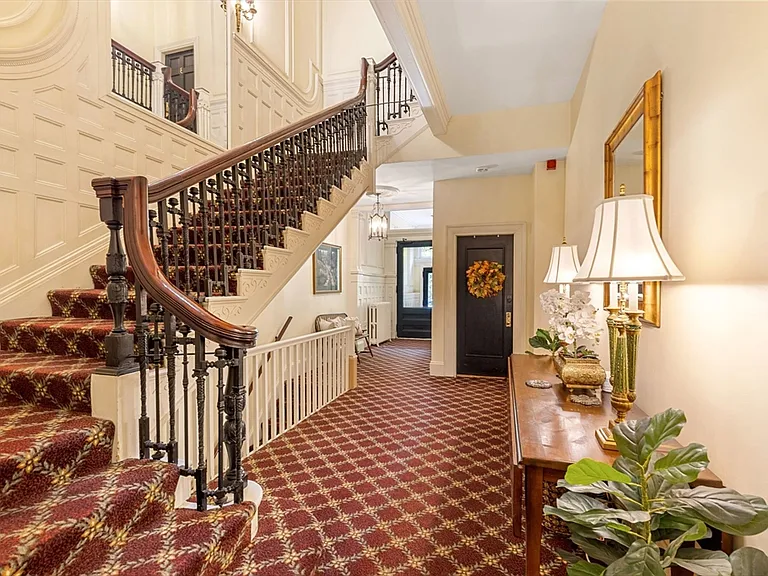 207 Commonwealth Ave #4 — Photo 9