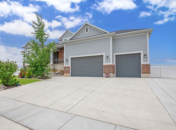 3rd image of 3105 S 2985 W