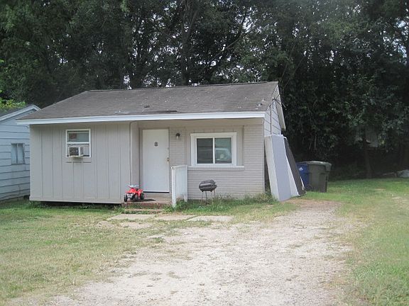 2nd image of 1124 Upchurch St