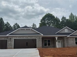 259 Blackberry Ct, Pendergrass, GA 30567