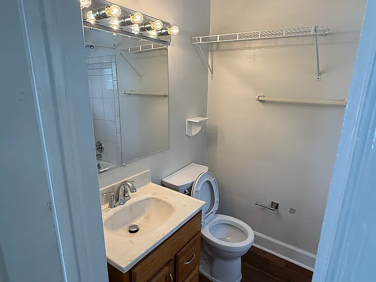 220 N 1st St — Photo 11