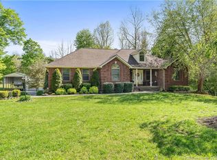 3340 Whispering Woods Dr NE, New Salisbury, IN 47161