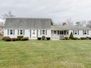 29 Longview Dr, Wilbraham, MA 01095