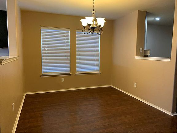 4th image of 510 Indian Paintbrush Dr
