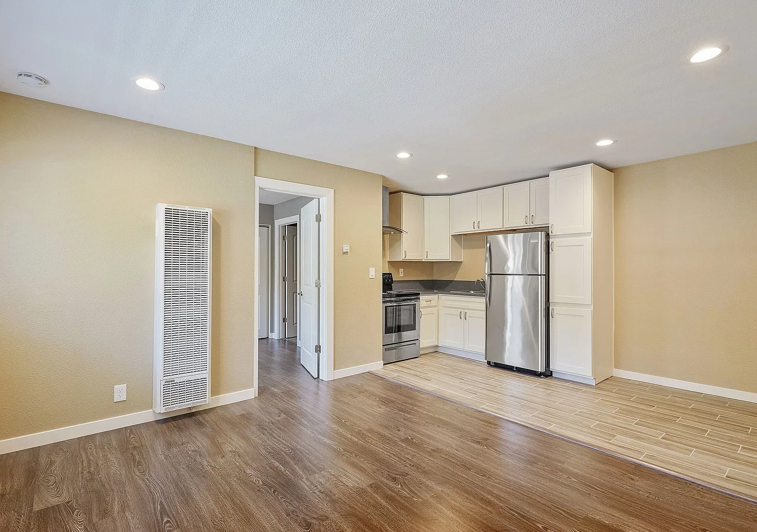 Elm Street Apartments — Photo 1