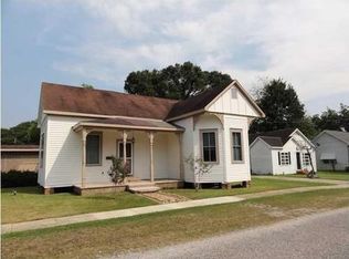 301 S Guegnon St, Abbeville, LA 70510