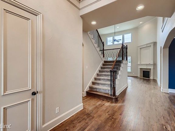 2nd image of 2208 San Andres Dr