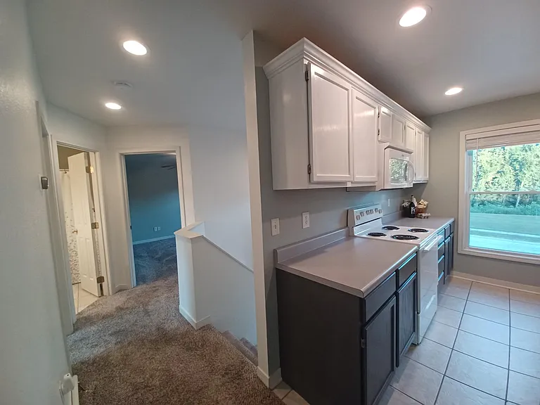 8108 NW 77th Ct — Photo 11