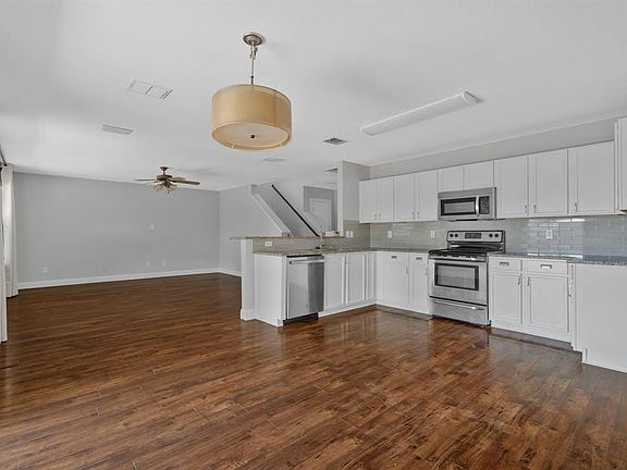 5th image of 1725 Willow Way #1725