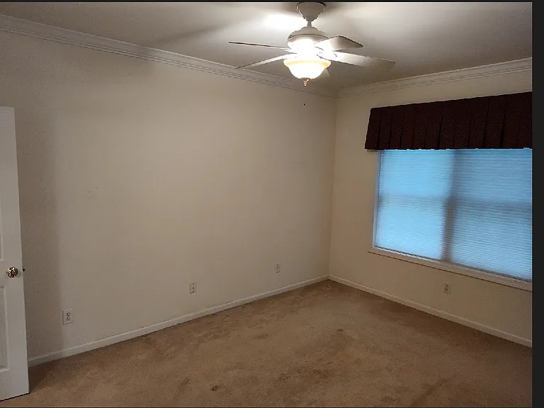 7 Ellis Ave #4 — Photo 6