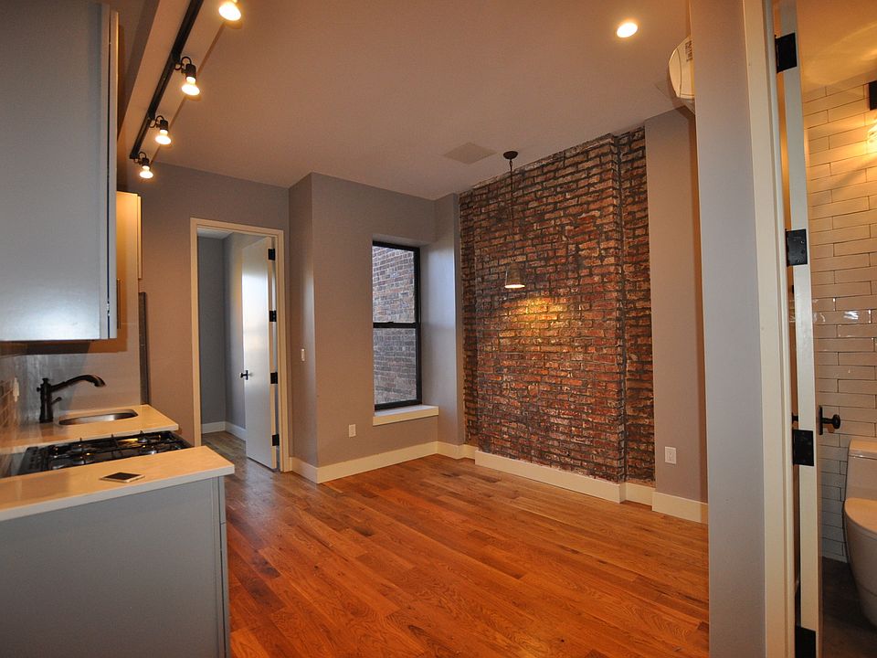 1st image of 423 Rogers Ave #Rc3