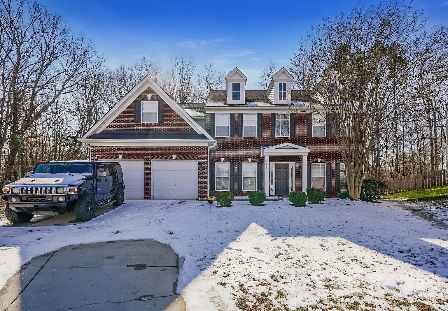 3587 Meadow Glen Court Clemmons NC — Photo 1