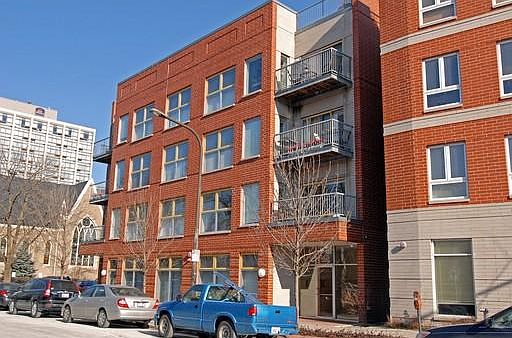 1st image of 1421 N Sherman Ave #405