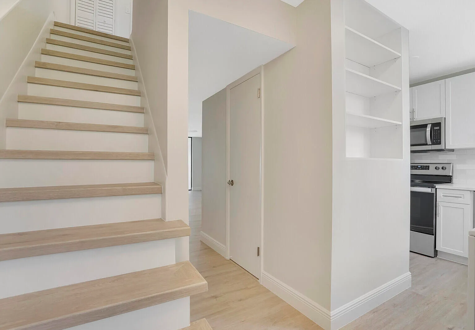 2 bed, 1.5 bath, 1080 sqft, $2,000 — Photo 4