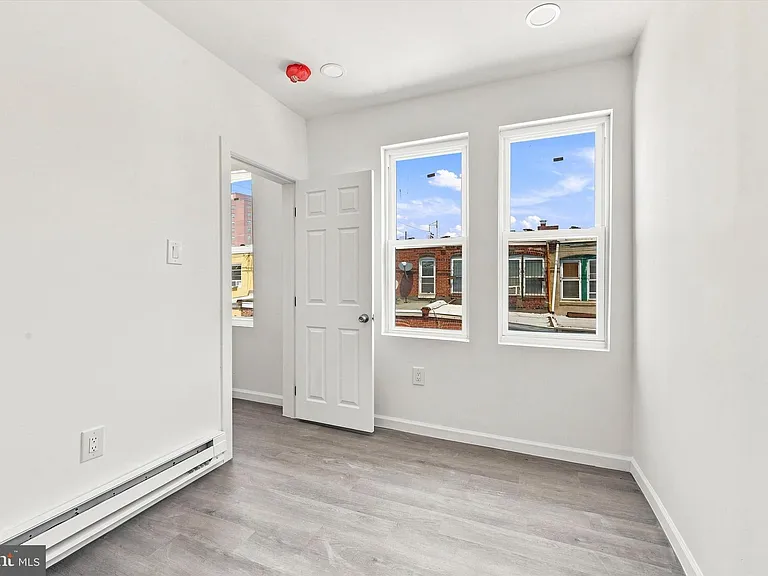 2435 Fitzgerald St — Photo 11