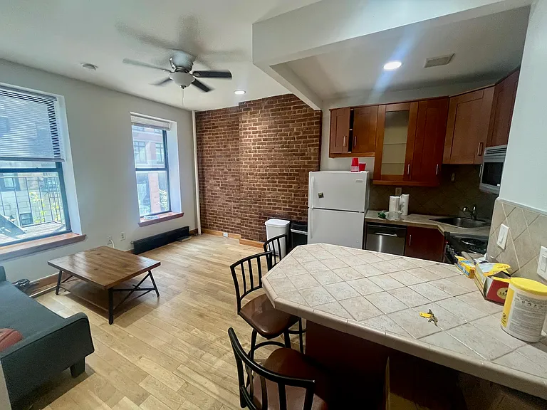 336 E 94th St #2E — Photo 3