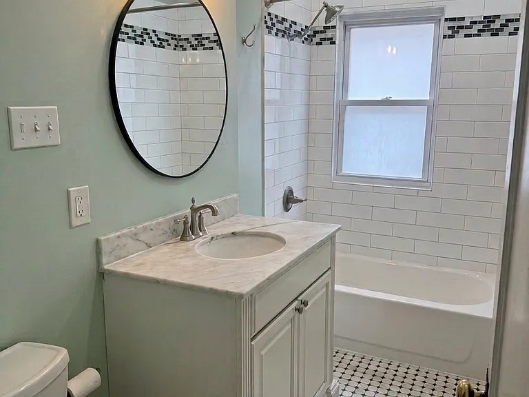 2626 Hampshire Rd — Photo 4