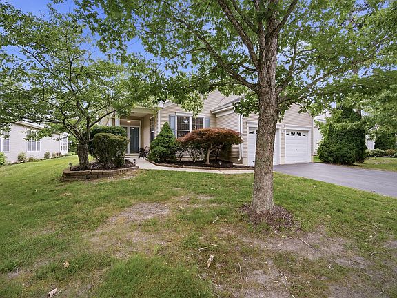 2nd image of 129 Southampton Dr