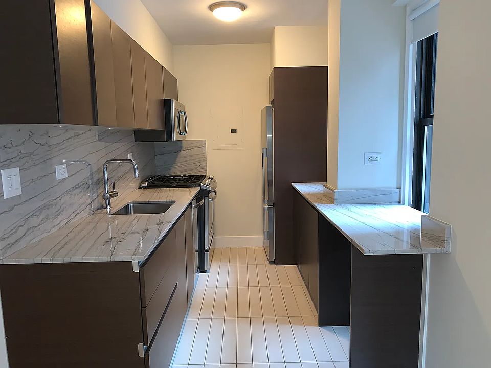 2nd image of 141 E 33rd St APT 3A