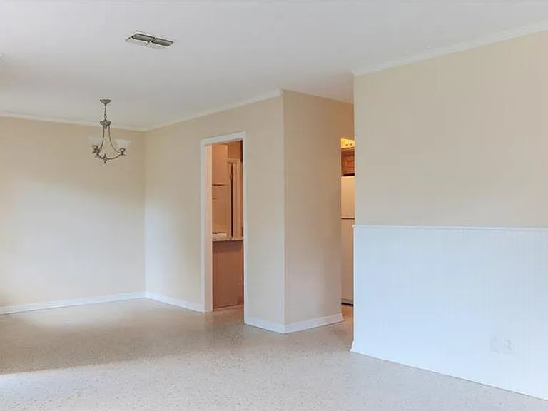 1012 E Emma St — Photo 17