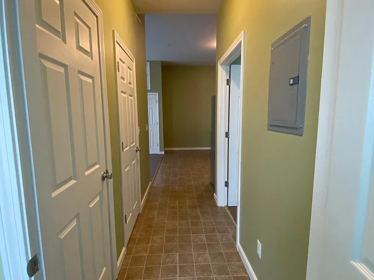 12 Main St #8 — Photo 14
