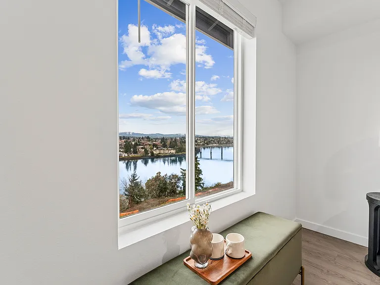 The Landing at Harbor Pointe — Photo 25