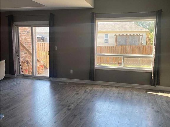 4th image of 297 Rollings St