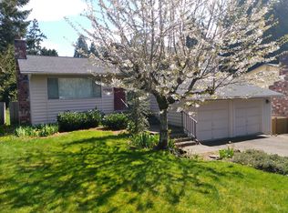 17501 Woodland Dr, Bothell, WA 98012