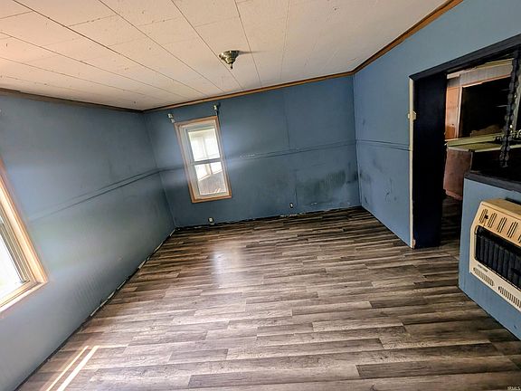 4th image of 309 S Main St