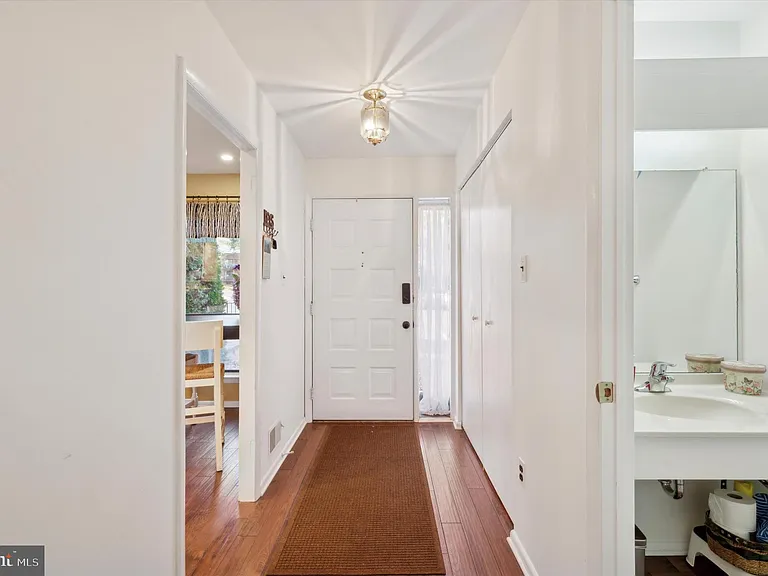 921 Putnam Blvd #113 — Photo 3