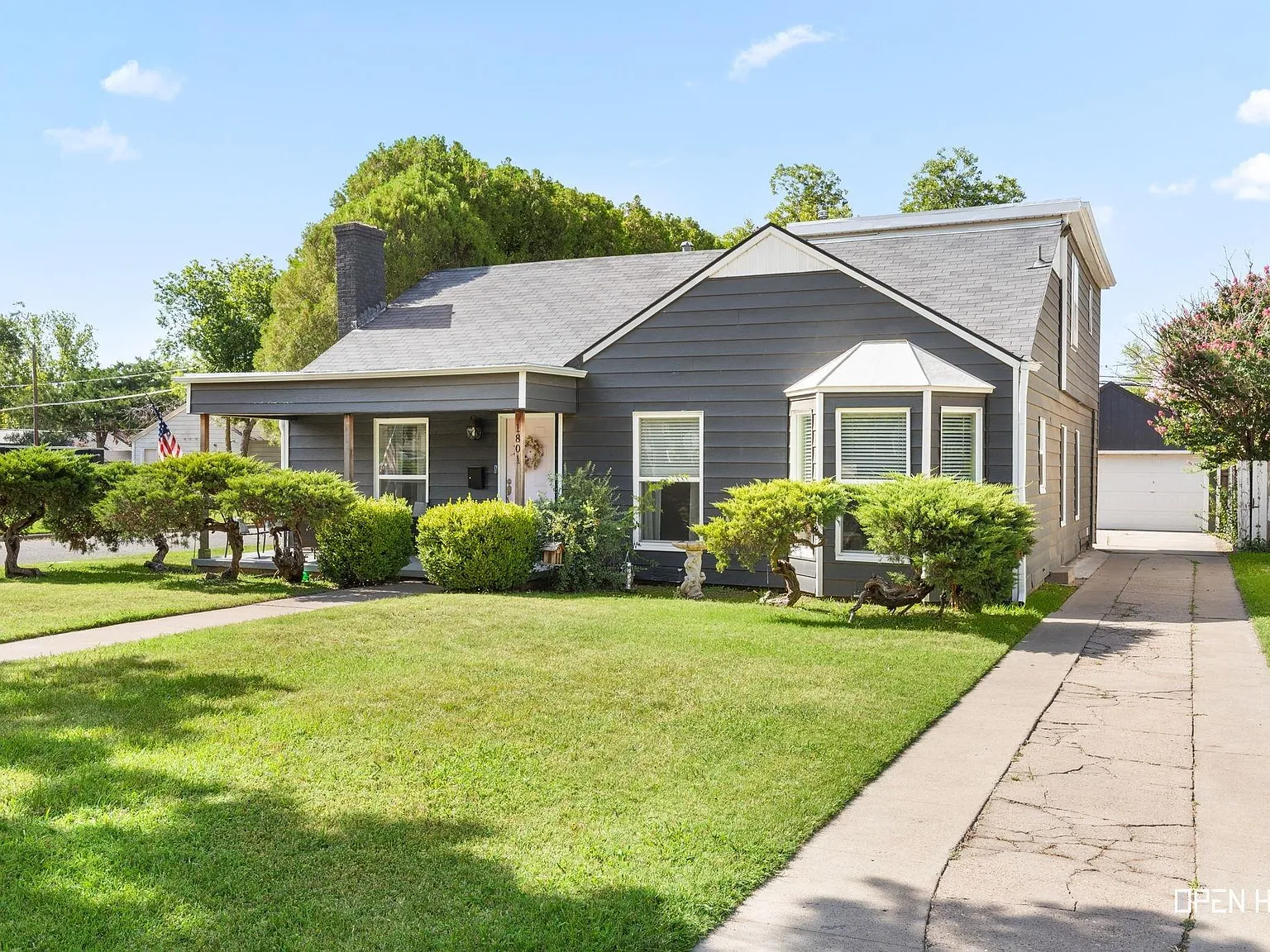 4 bed, 2.0 bath, 1876 sqft, $2,100 — Photo 3