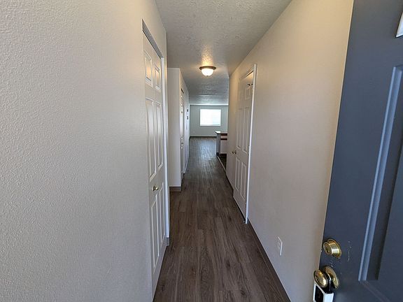3rd image of 532 NE Larch Ave