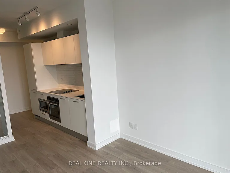 3 Gloucester St #3704 — Photo 3