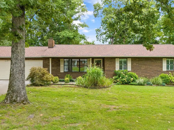 325 Poplar St, Sevierville, TN 37862