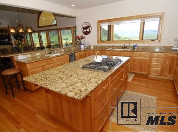 4th image of 32713 McKinnis Way