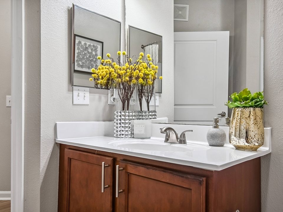 Spacious Modern Bathroom at Katy Ranch Apartments in Katy, TX