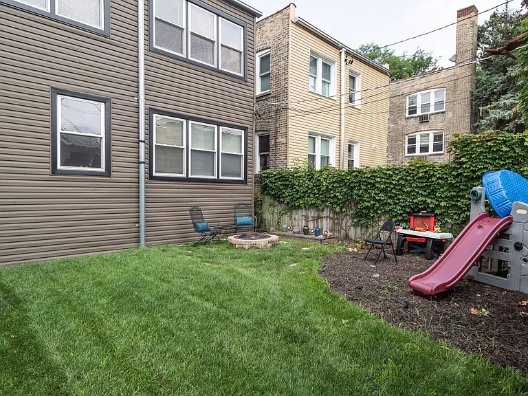 5749 N Artesian Ave #2 — Photo 19