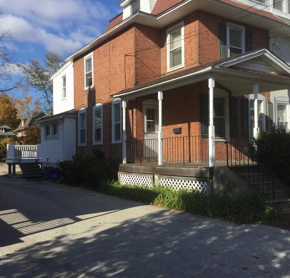 4 bed, 1.5 bath, 1600 sqft, $2,800 — Photo 4