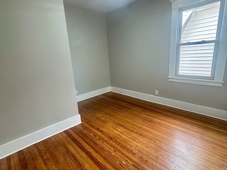1310 Earl Ave — Photo 10