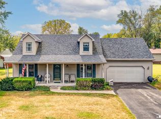 10223 Summerfield Rd, Temperance, MI 48182