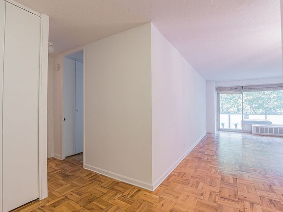 4th image of 300 E 40th St APT 5W